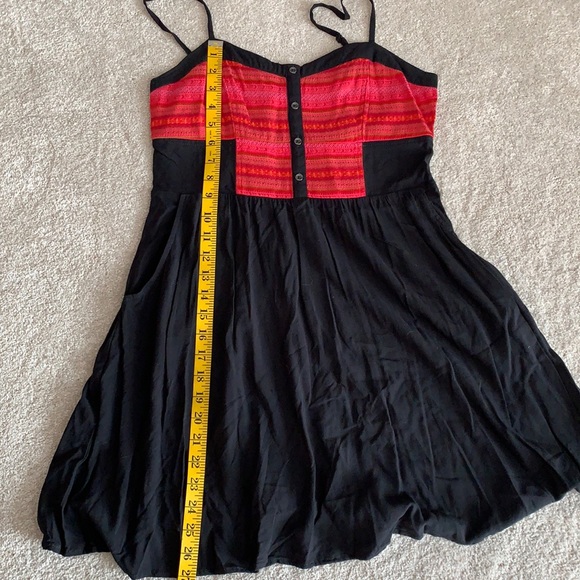 Express Dress - Picture 4 of 7